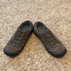 Clark slip ons . Excellent condition